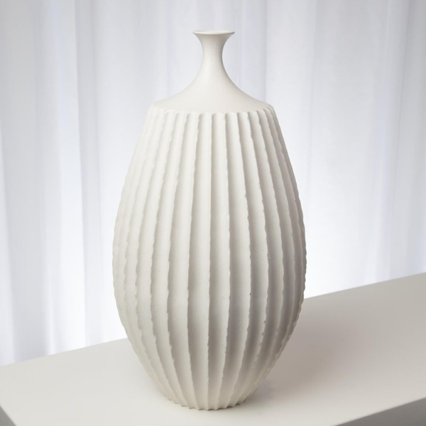 Picture of SAWTOOTH VASE RUSTIC WHITE, MD